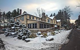 Woodfield Manor Resort